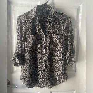 Women’s 3/4 button sleeve